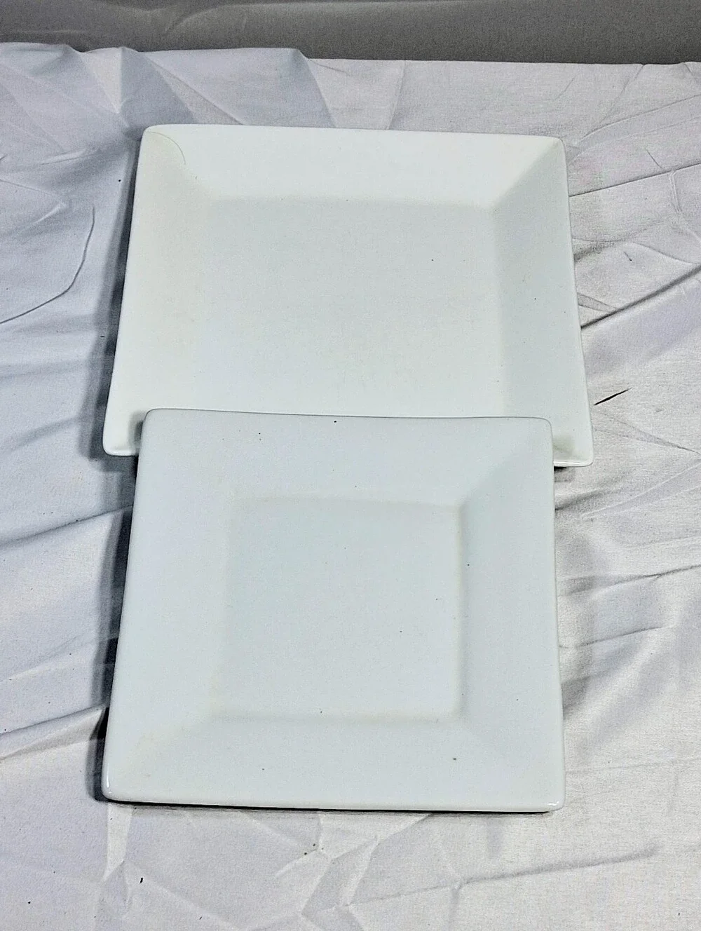 Set Of 2 Crate and Barrel Simple White Square Porcelain Dinner Plates 7